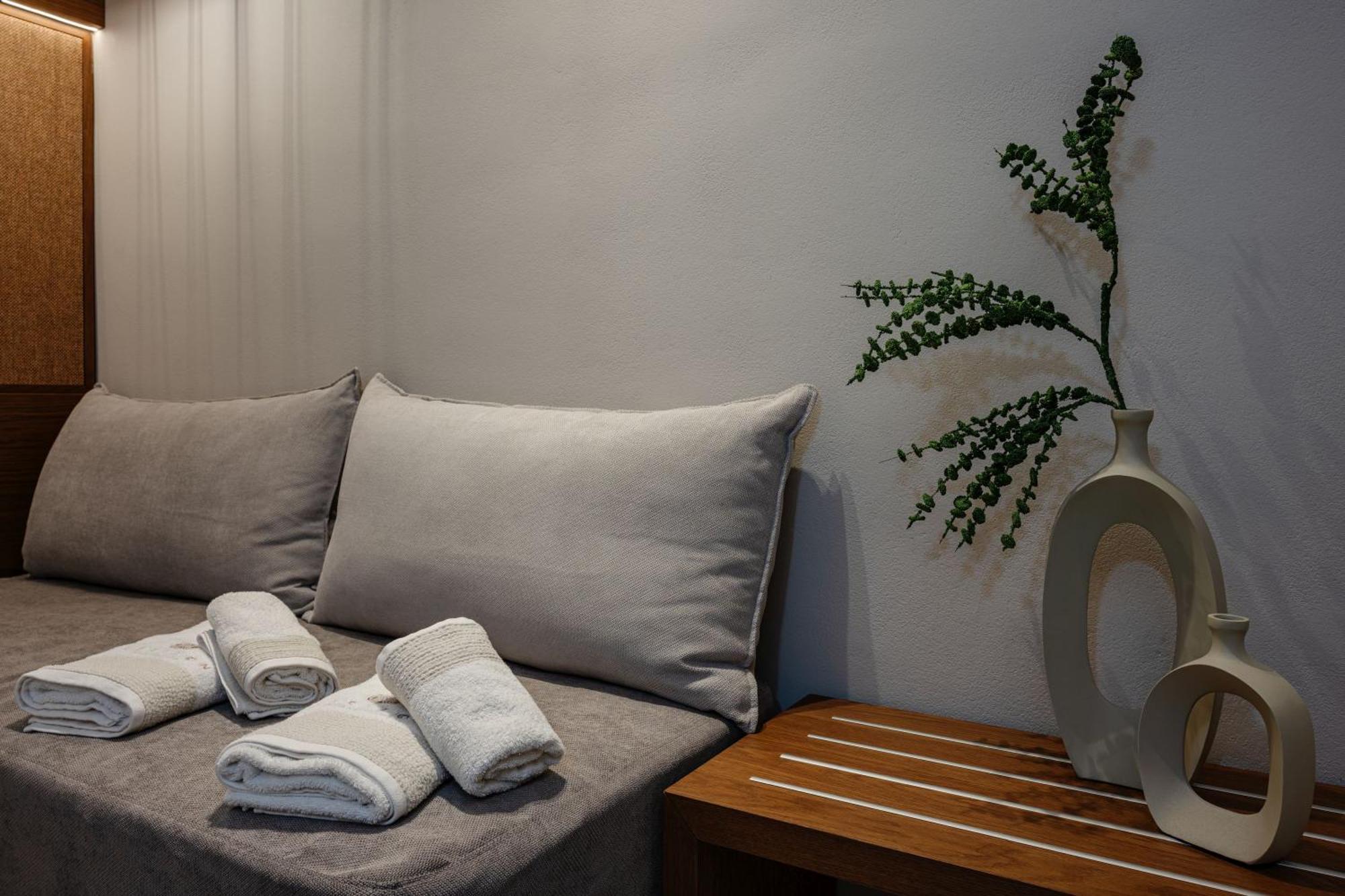 Horizon Apartments - Beachfront Luxury, By Zantewize ลากานาส ภายนอก รูปภาพ